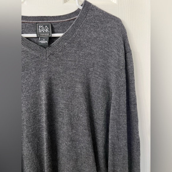 Men’s V Neck Sweater - Picture 10 of 11